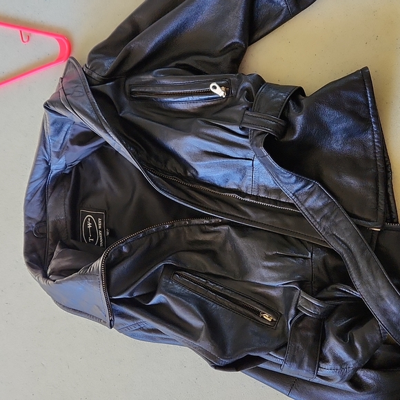 VINTAGE 80s style shoulder pad, belted Tannery West Women's Black Leather Jacket - Picture 12 of 12